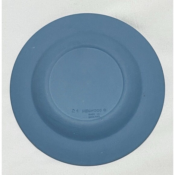 WEDGWOOD Jasperware Blue 4" Round Trinket Dish  Muses & Pegasus Englang - Picture 4 of 6